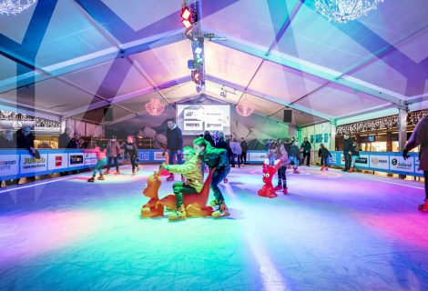 Schaatsen in centrum van Raalte