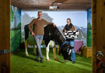 Marieke van Lenthe en Wim Jalink genieten van agrarische Escaperoom ‘Het Meulemans’